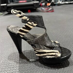 Elegant Black and Zebra Print Women's Heels